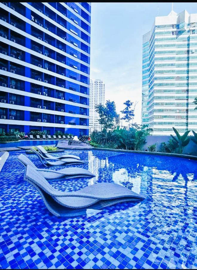 Air Residences Condominium Deluxe Манила Экстерьер фото