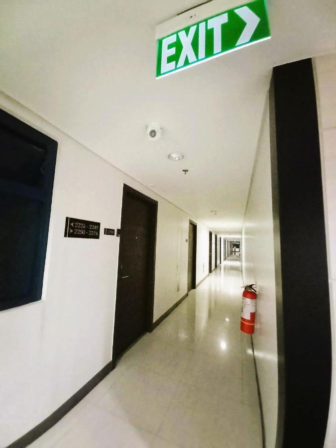 Air Residences Condominium Deluxe Манила Экстерьер фото