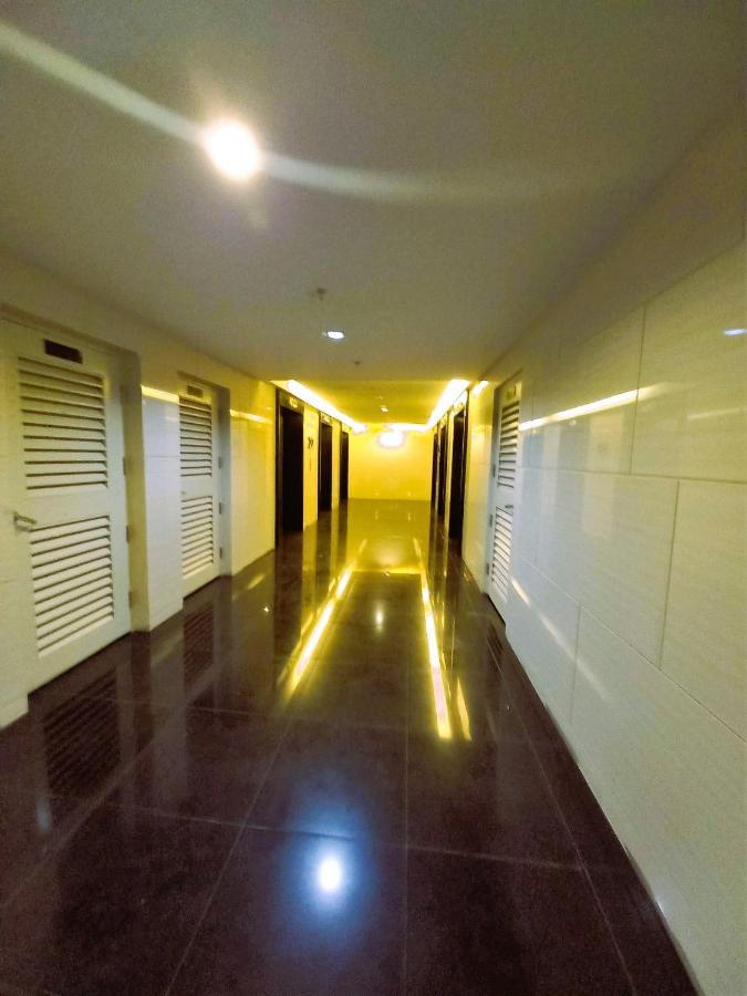 Air Residences Condominium Deluxe Манила Экстерьер фото