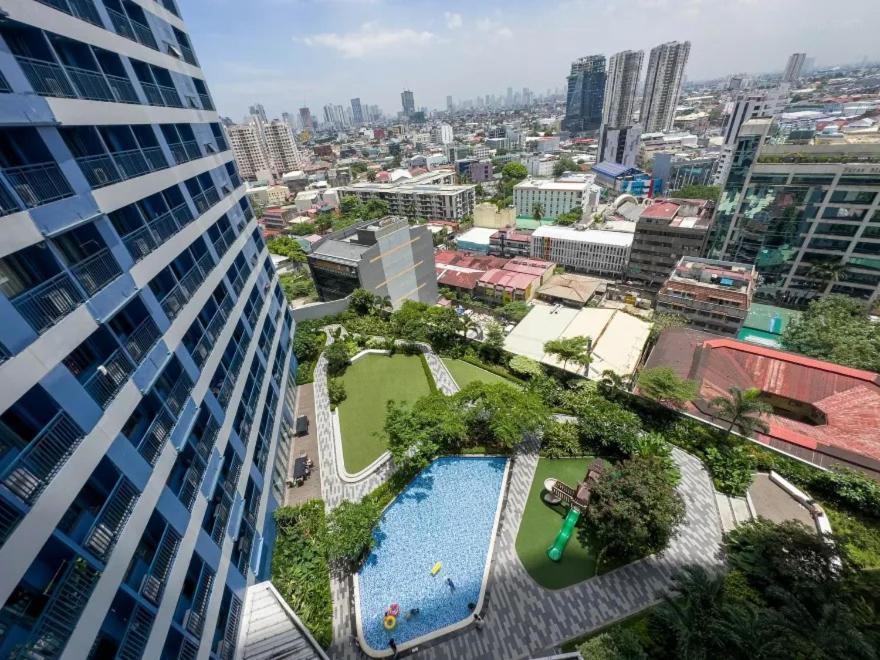 Air Residences Condominium Deluxe Манила Экстерьер фото