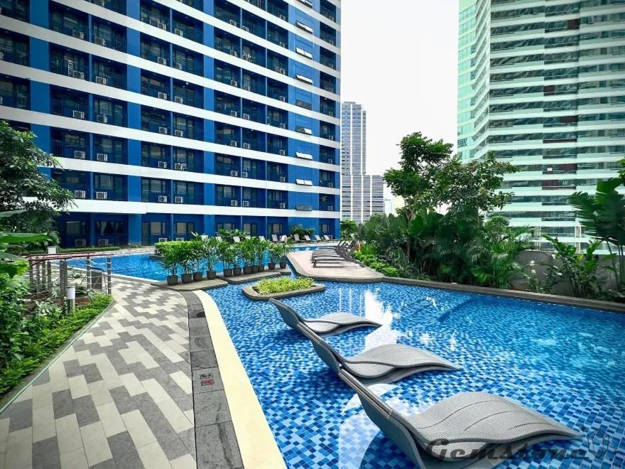 Air Residences Condominium Deluxe Манила Экстерьер фото